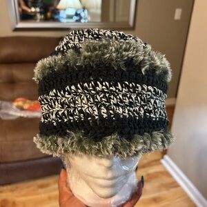 Chic Black and Gray crochet Hat with Faux Fur Trim